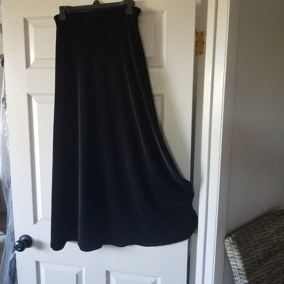 skirt black velvet, The Limited, maxi, size M - Picture 3 of 5